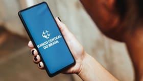 Registrato - Sistema gratuito oferece mais segurança sobre a vida financeira pessoal